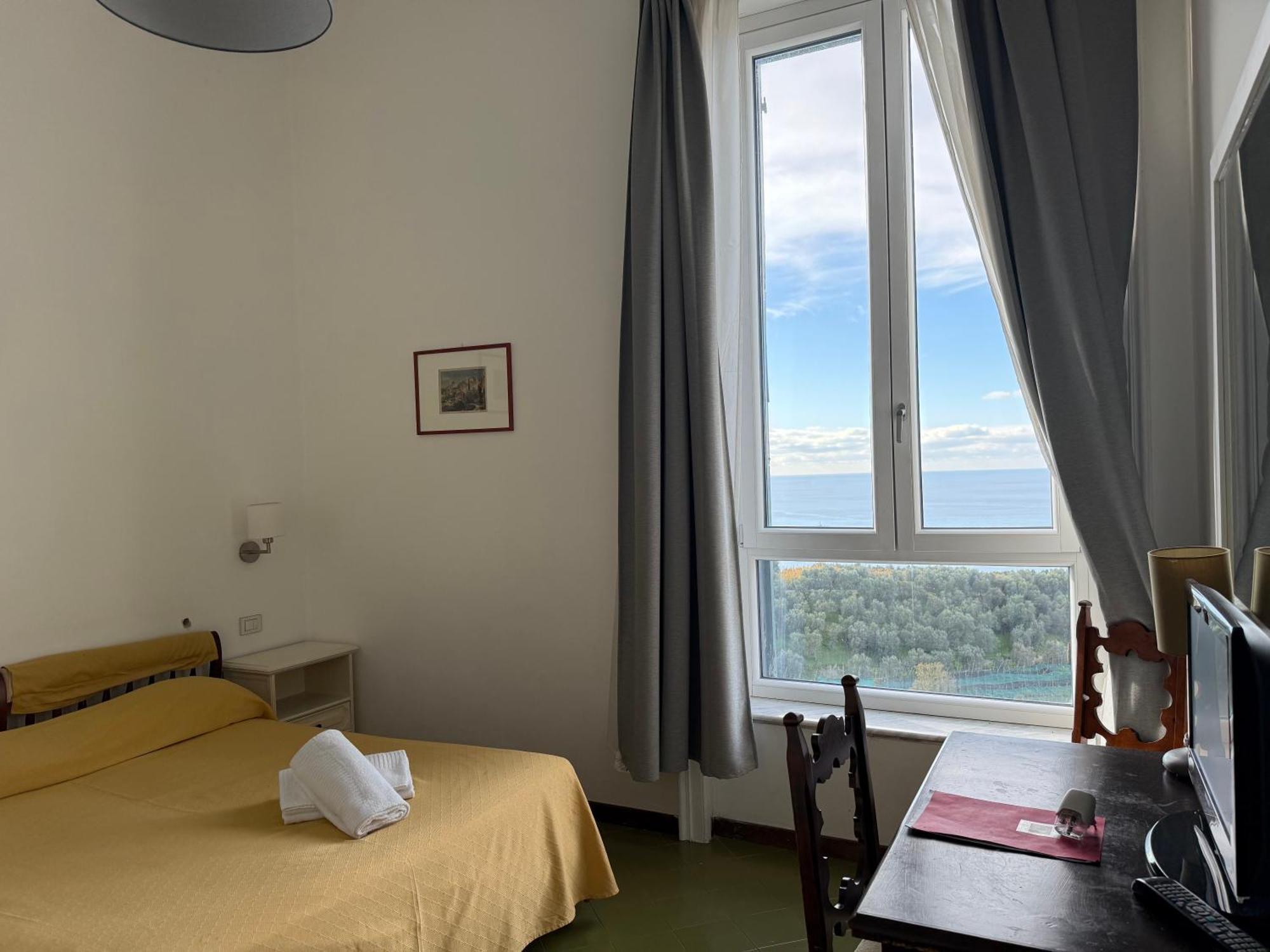 Hotel Villa Pina Antico Francischiello Маса Лубрензе Екстериор снимка